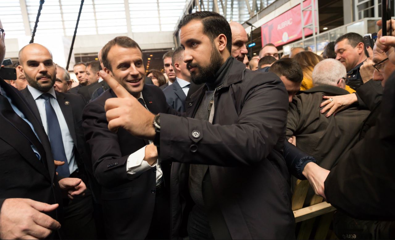 Violence dans l’entourage du président Macron ?