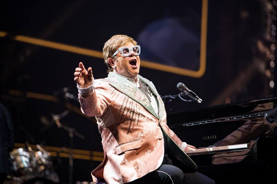 Homosexualité : Elton John soutient l’appel de Clooney au boycott des hôtels du sultan de Brunei