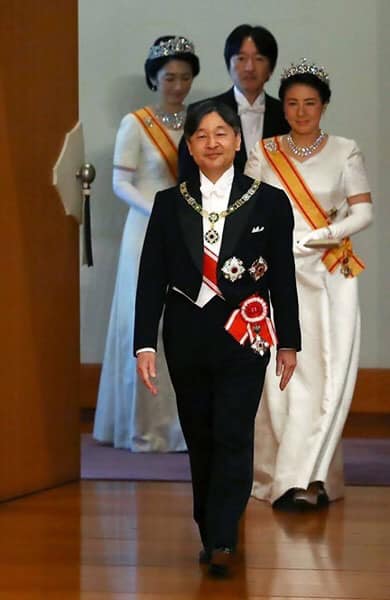 Japon : Le nouvel empereur Naruhito est officiellement monté sur le trône ce mercredi